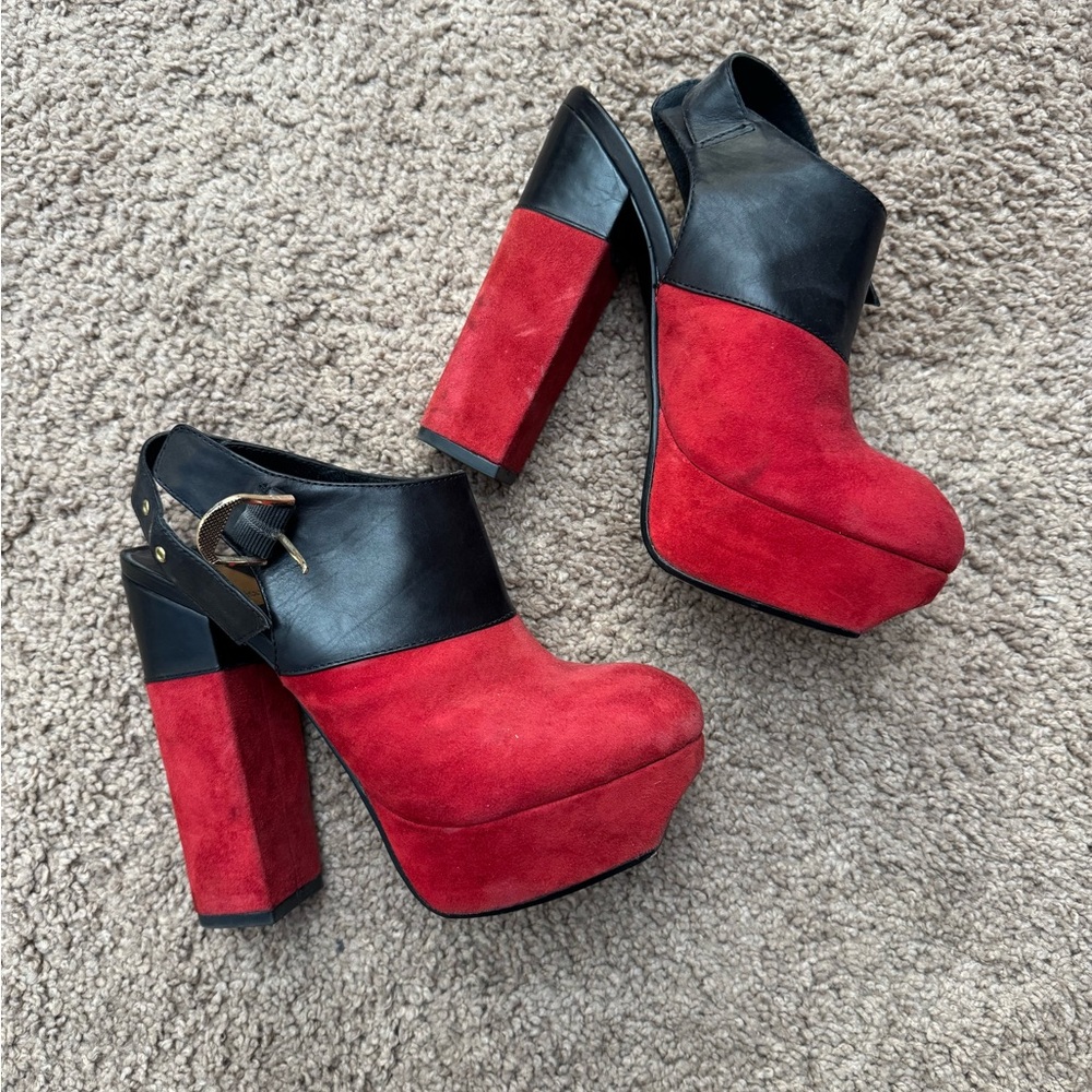Dolce Vita Stylish Red and Black Women's Platform Heels
